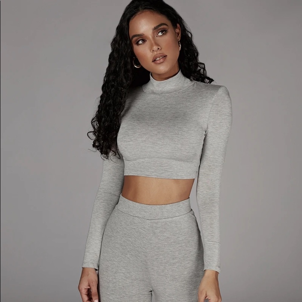 JLUXLABEL Quela Long Sleeve Shoulder Pads Crop Top
